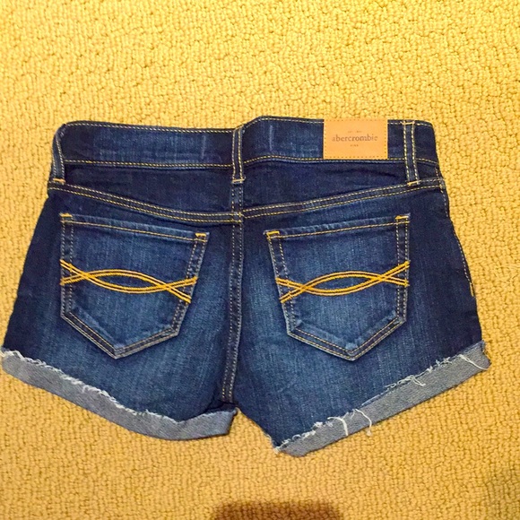 Abercrombie girls denim shorts - Picture 2 of 2